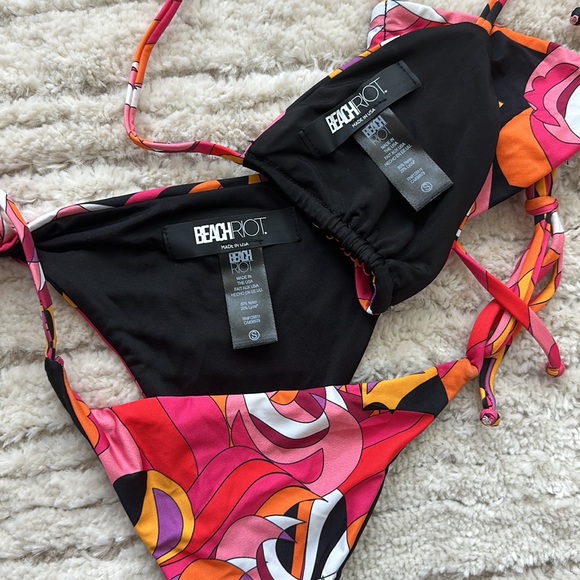 Beach Riot bikini set - Picture 2 of 4